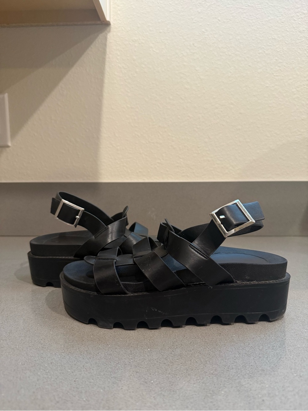 Women’s Black Platform Woven Strap Sandals - Size 8